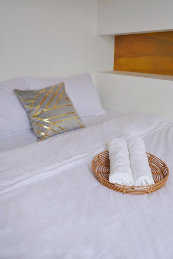 Topaz 1 Bedroom Suite Orochi Staycation Ph At Centrio Towers Cagayan de Oro Esterno foto