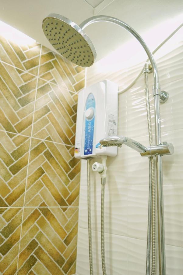 Topaz 1 Bedroom Suite Orochi Staycation Ph At Centrio Towers Cagayan de Oro Esterno foto