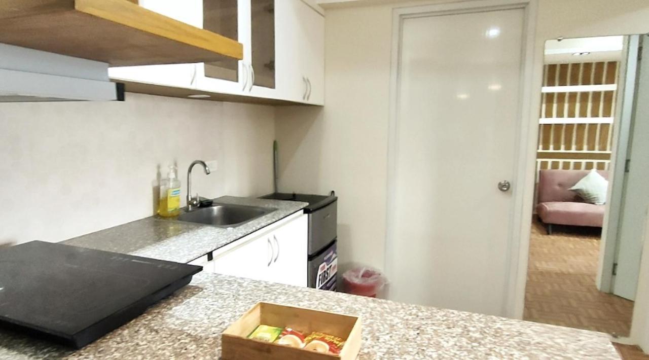 Topaz 1 Bedroom Suite Orochi Staycation Ph At Centrio Towers Cagayan de Oro Esterno foto
